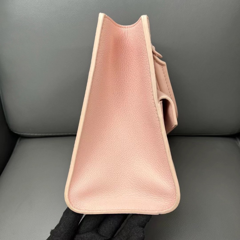 LV LOCKME 粉色牛皮手提包 粉色27*20*12cm 98新配件肩帶 塵袋-4