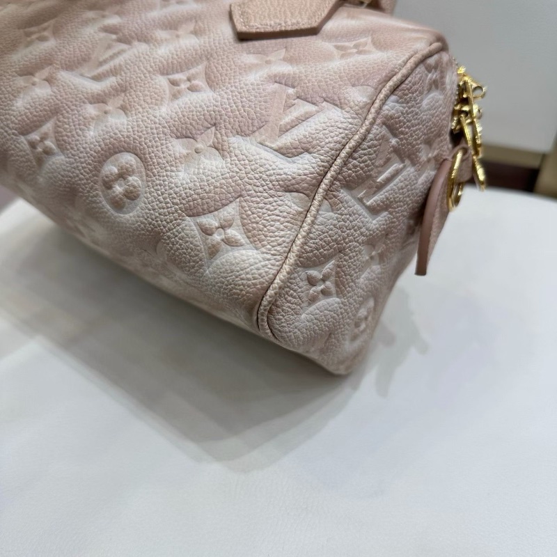 LV sp20日月星辰系粉枕頭包肩背包芯片款  20*14  98新配件鎖鑰匙肩帶 塵袋-6