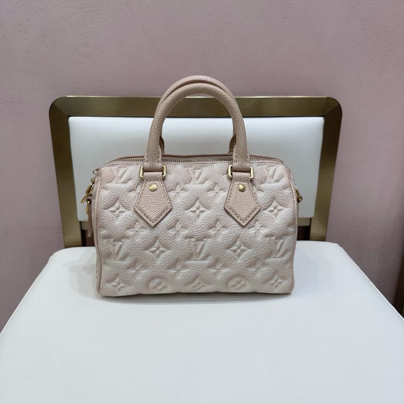 LV sp20日月星辰系粉枕頭包肩背包芯片款  20*14  98新配件鎖鑰匙肩帶 塵袋-7