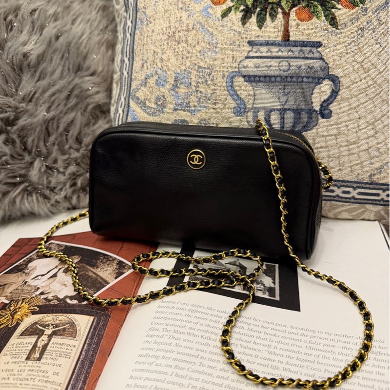 香奈兒 包 中古黑色 chanel 化妝包 斜挎包 黑金 皮革包 側背包 斜背包 二手 古董包-0