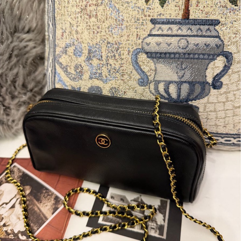 香奈兒 包 中古黑色 chanel 化妝包 斜挎包 黑金 皮革包 側背包 斜背包 二手 古董包-1