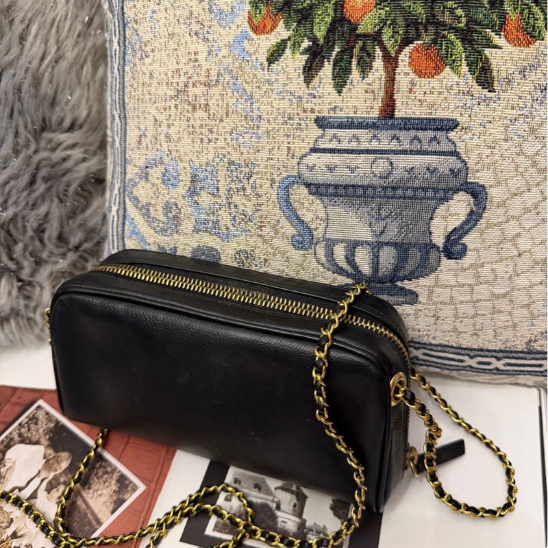 香奈兒 包 中古黑色 chanel 化妝包 斜挎包 黑金 皮革包 側背包 斜背包 二手 古董包-13