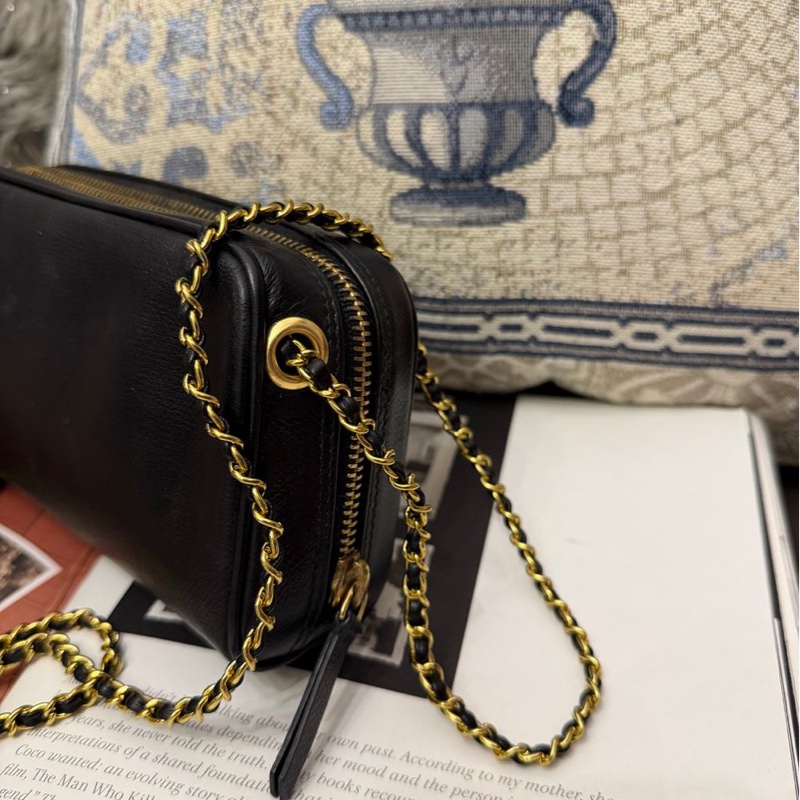 香奈兒 包 中古黑色 chanel 化妝包 斜挎包 黑金 皮革包 側背包 斜背包 二手 古董包-14