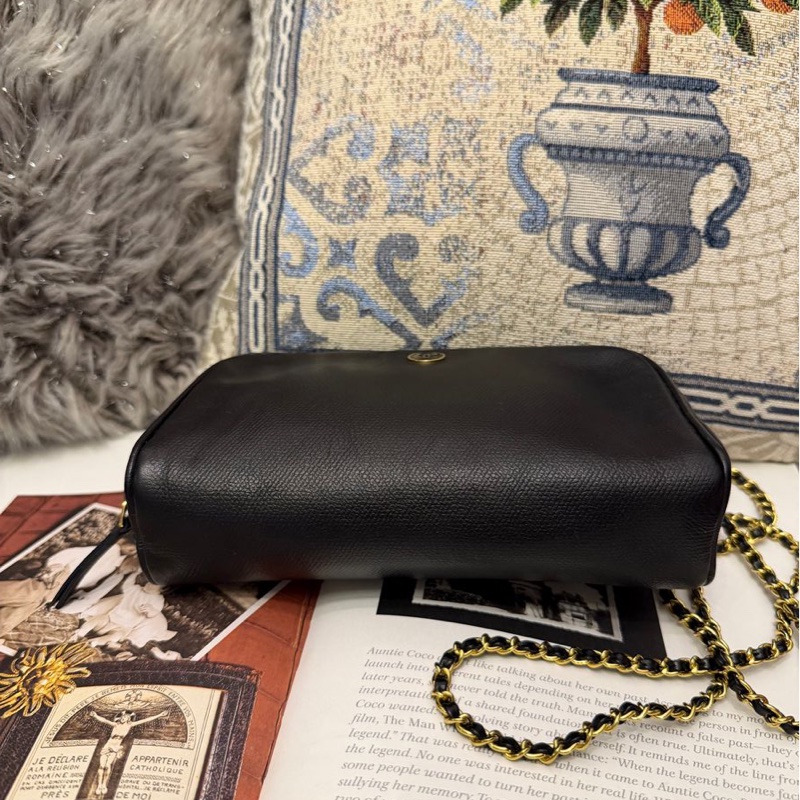 香奈兒 包 中古黑色 chanel 化妝包 斜挎包 黑金 皮革包 側背包 斜背包 二手 古董包-16