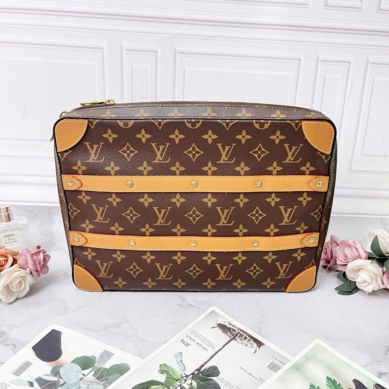 LV 秀款老花 soft trunk 郵差包33x23x5.5cm 98新配件肩帶購證-6