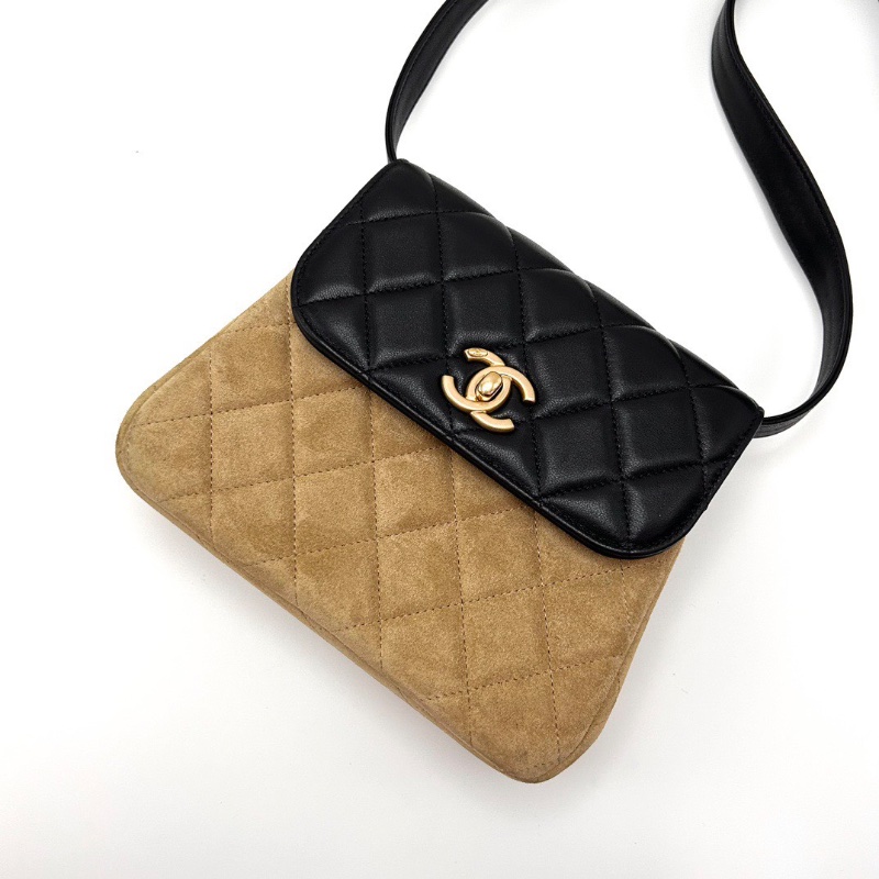 CHANEL 黑金麂皮拼皮肩背斜背包19*15*5 98新配件塵袋-3