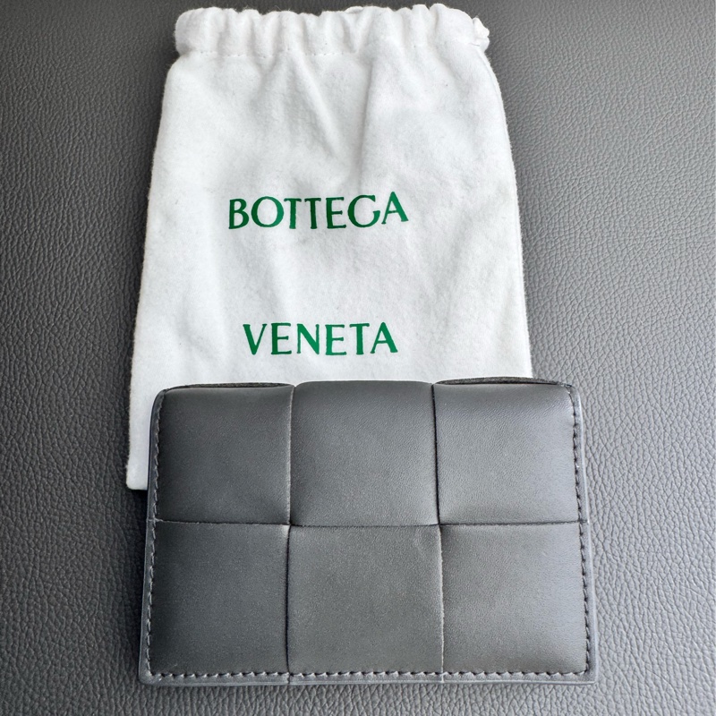 BOTTEGA VENETA經典大格編織雙色對折卡包 錢包-1