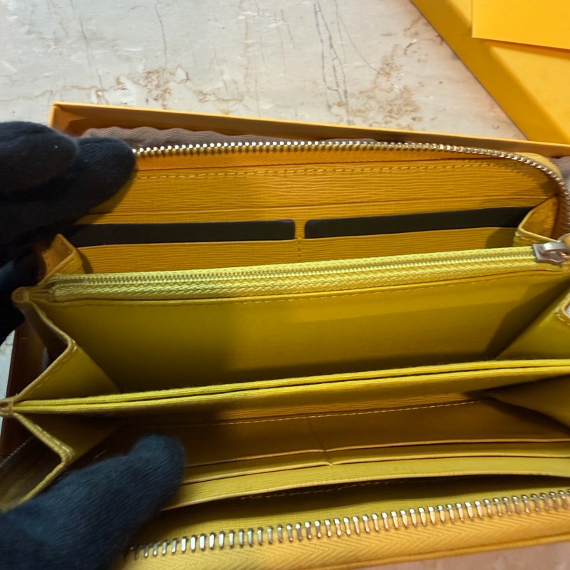 Fandi 老花滾邊長夾 💛誰拿誰可愛-16