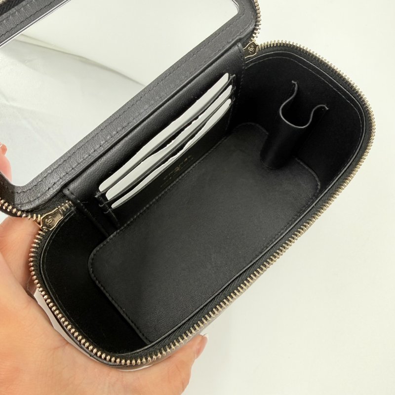 CHANEL - 黑色金釦羊皮菱格手提斜背長盒子-16