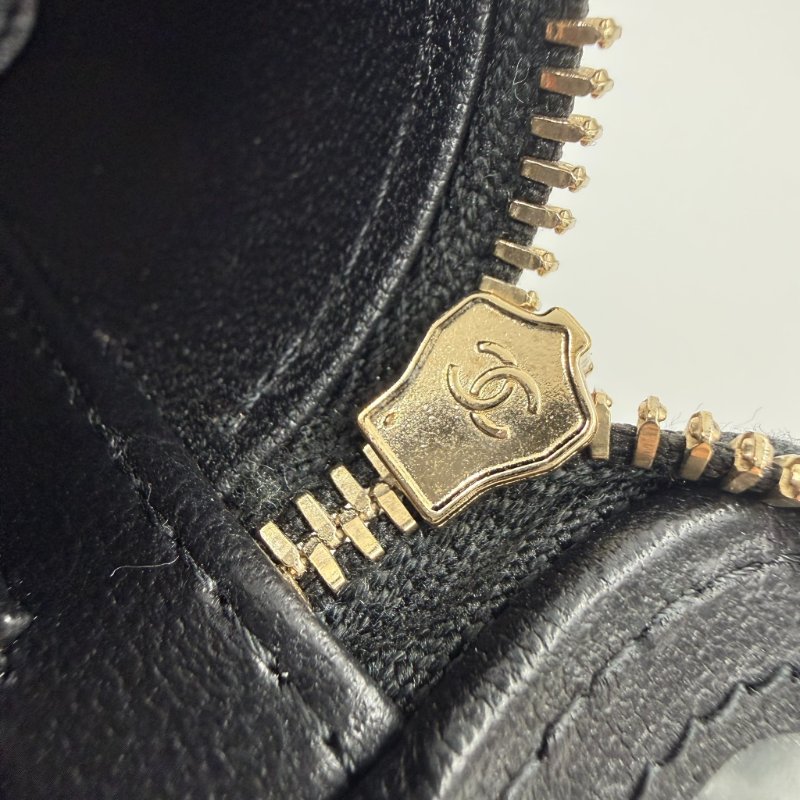 CHANEL - 黑色金釦羊皮菱格手提斜背長盒子-25