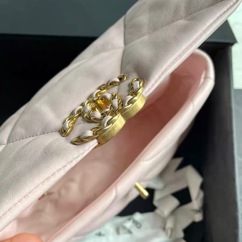 【全新✨ 全網最低價!】Chanel 香奈兒 19bag 櫻花粉色 小號 芯片款(下單前先詢問庫存❗️)-5