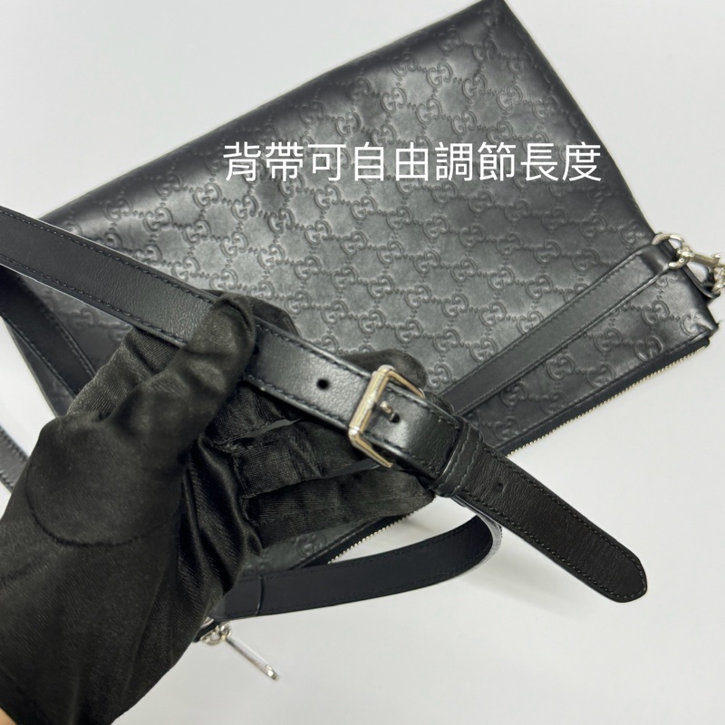 【超!級!新】 GUCCI 黑老花 牛皮壓紋 斜背包 (專櫃98,000)-4