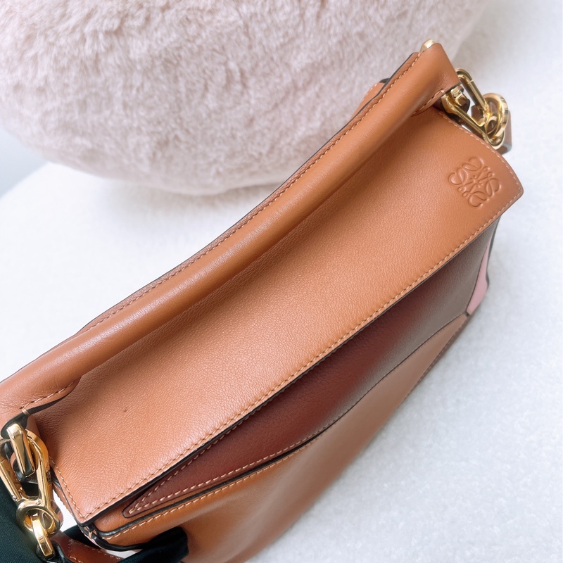 Loewe puzzle 啡拼粉小號幾何包-9