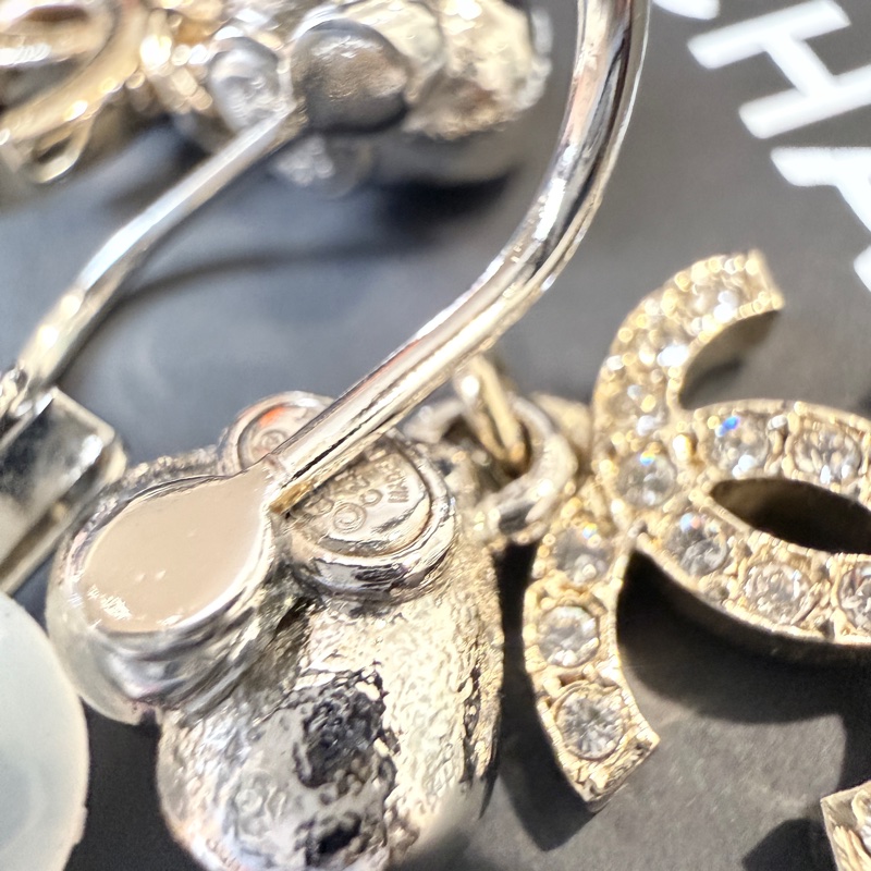 Chanel✨2023 愛心水晶垂掛耳環 夾式耳環-23