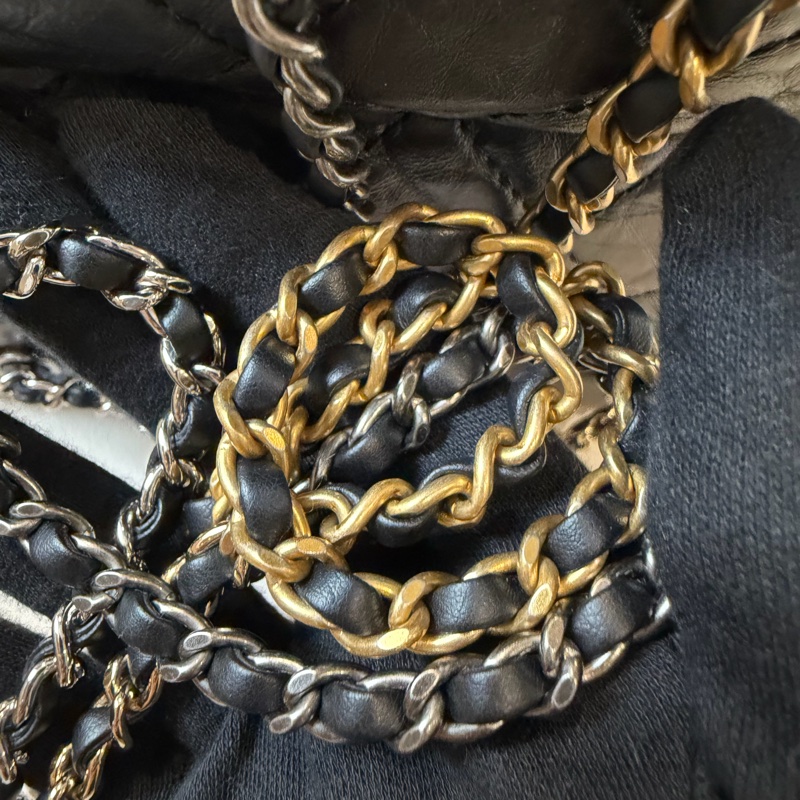 Chanel 黑色皮革後背包 🖤-18