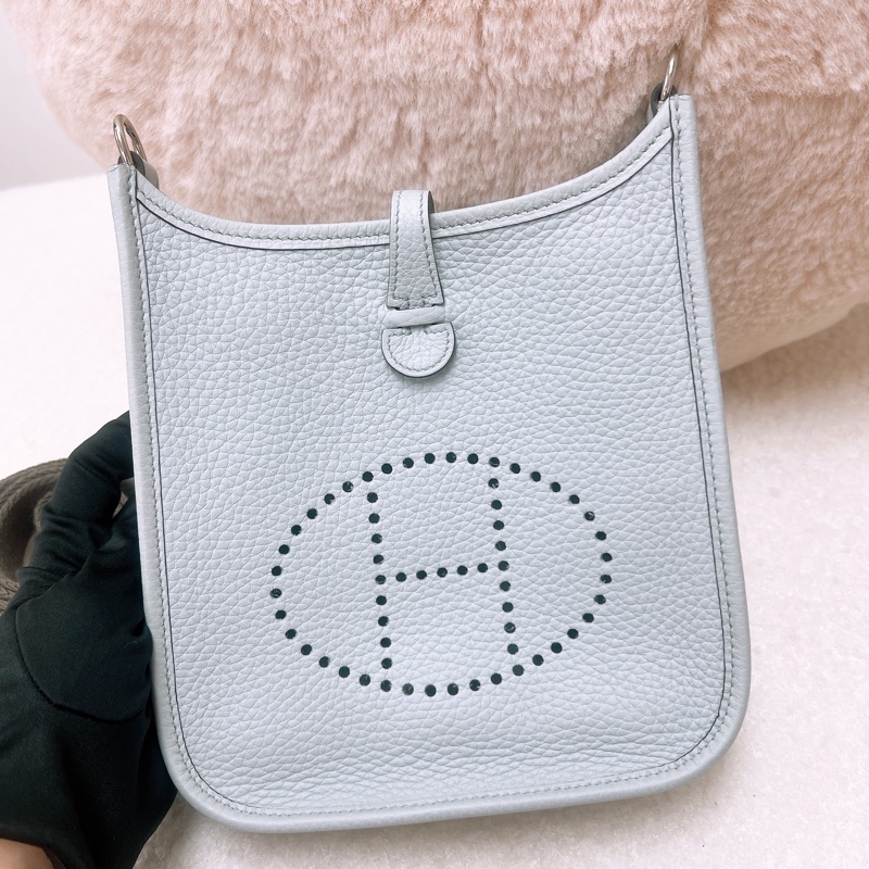 Hermes mini evelyne 聖杯藍銀扣 Z-1