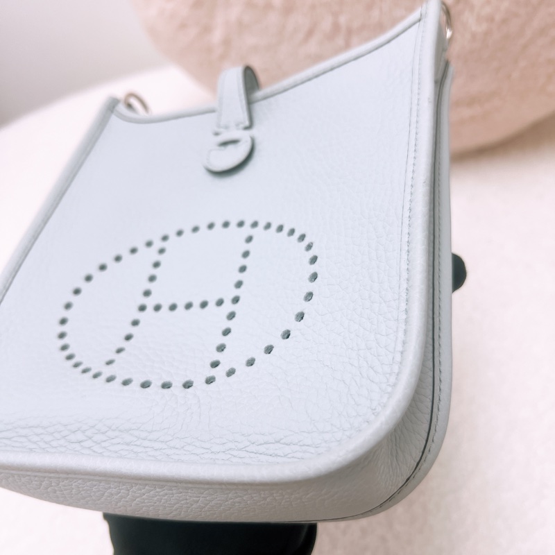 Hermes mini evelyne 聖杯藍銀扣 Z-4