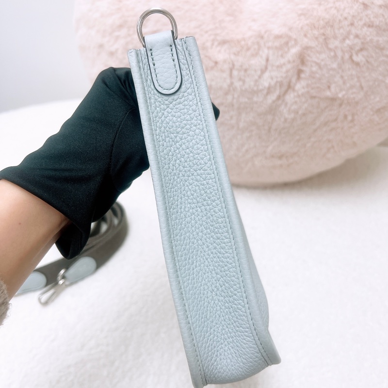 Hermes mini evelyne 聖杯藍銀扣 Z-5
