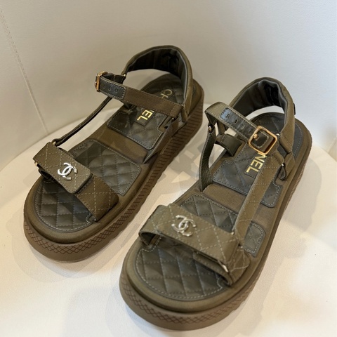 Chanel 橄欖綠 涼鞋 💚超級好看