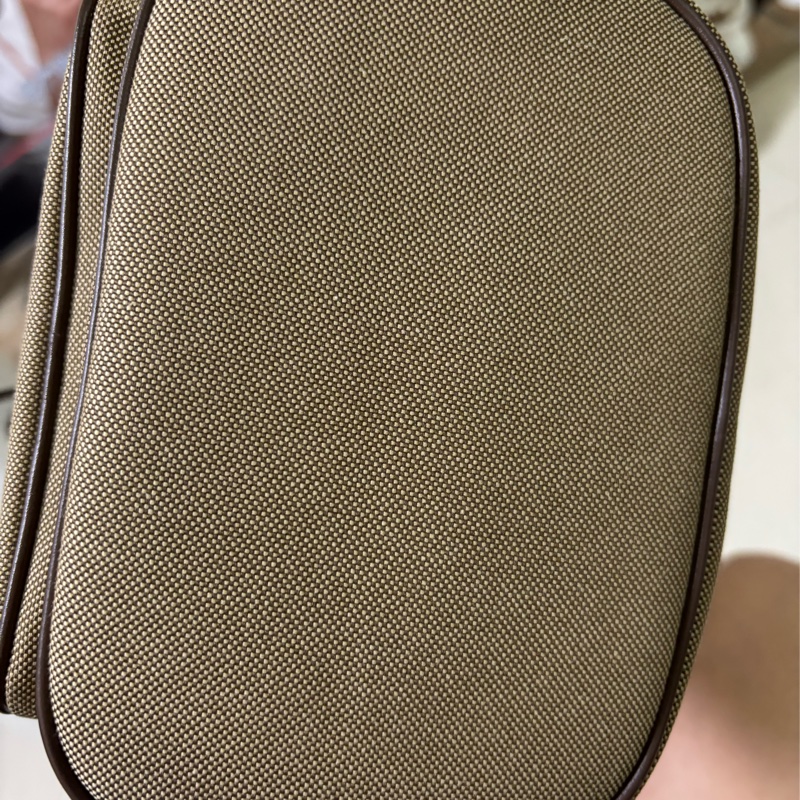 Prada刺繡帆布水桶包-8