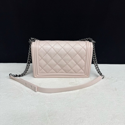 97新❤️Chanel香奈兒 粉色全皮大號Leboy鏈條包 鐳射18開，尺寸27*17*7cm