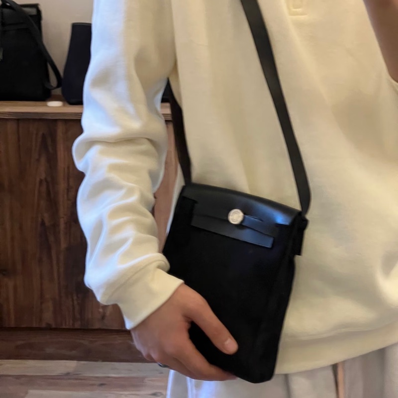 【92新 ✨ 全網最低價!】 中古 HERMES 愛馬仕 Herbag Mini 黑色(下單前先詢問庫存❗️❗️)-9