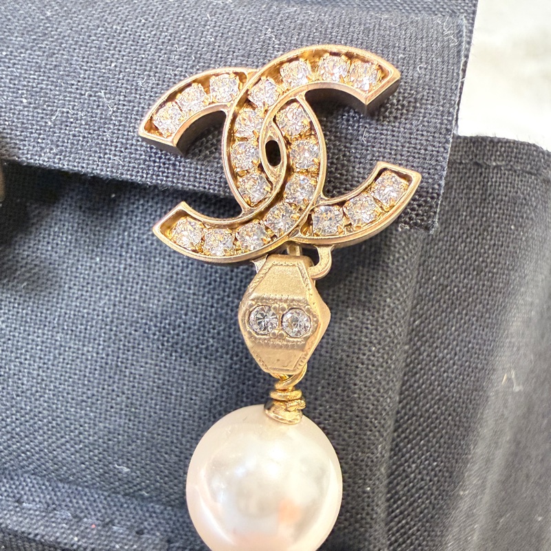 Chanel✨雙C水鑽珍珠吊墜耳釘夾式耳環-13