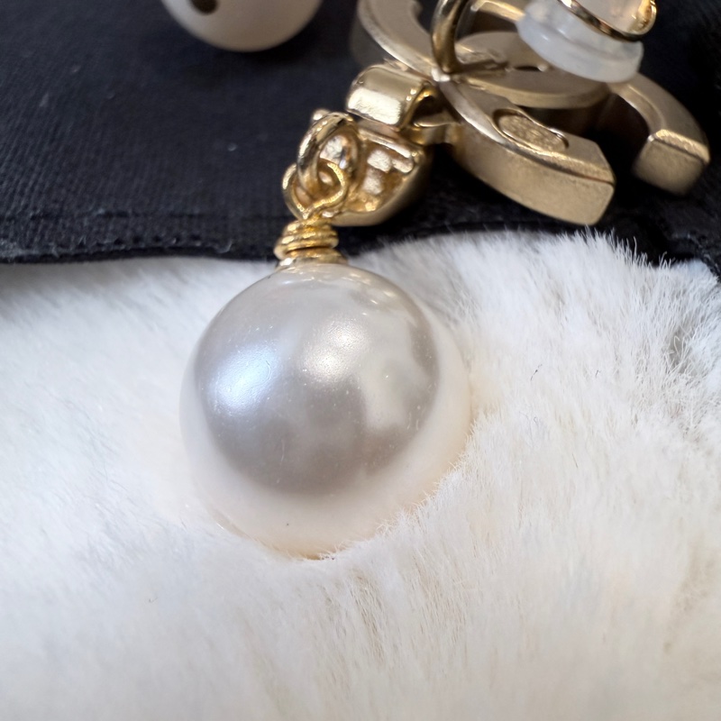Chanel✨雙C水鑽珍珠吊墜耳釘夾式耳環-17