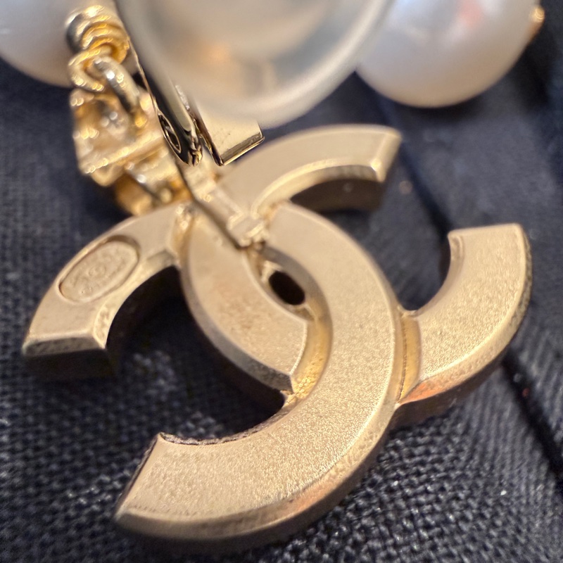 Chanel✨雙C水鑽珍珠吊墜耳釘夾式耳環-23