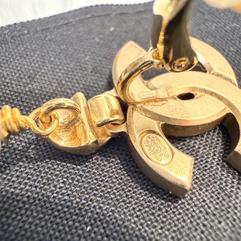 Chanel✨雙C水鑽珍珠吊墜耳釘夾式耳環-26