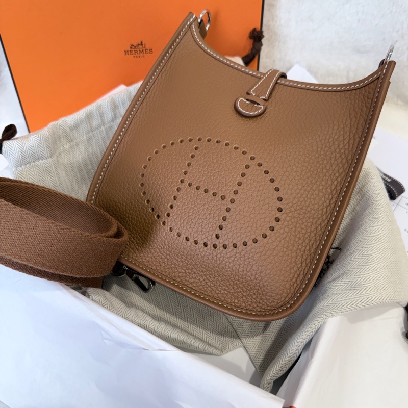 HERMES✨ mini Evelyne 16 金棕金釦小包 W刻 2025購證-1