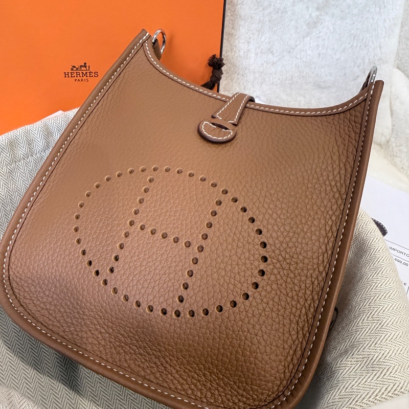 HERMES✨ mini Evelyne 16 金棕金釦小包 W刻 2025購證-2
