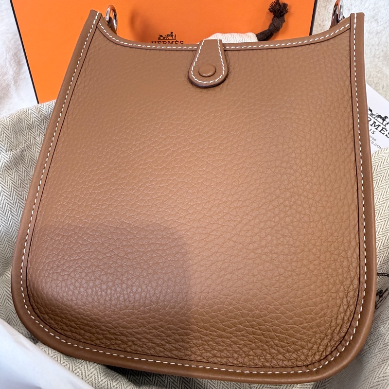 HERMES✨ mini Evelyne 16 金棕金釦小包 W刻 2025購證-12