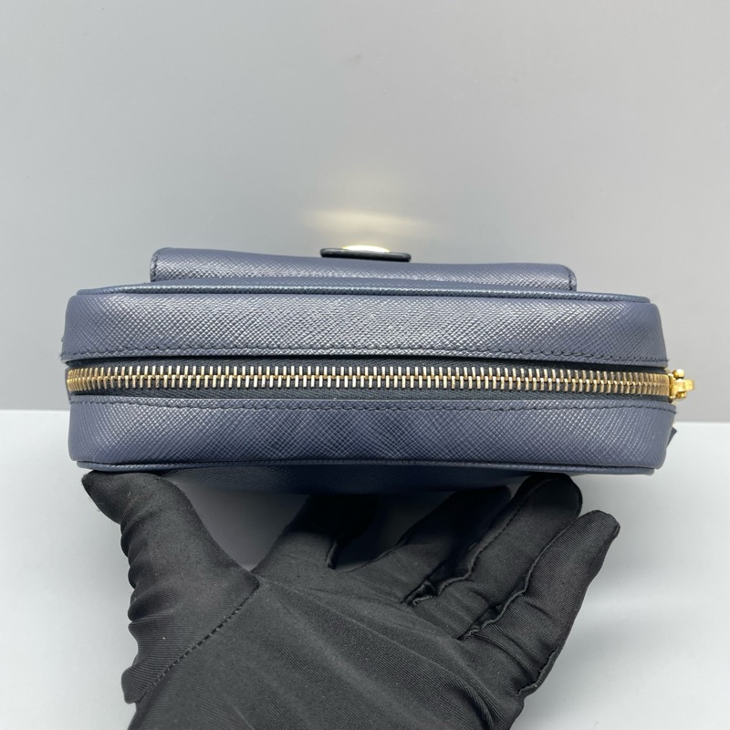 prada普拉達相機小方包藍色17*11*6cm/男女適用 無附件-2