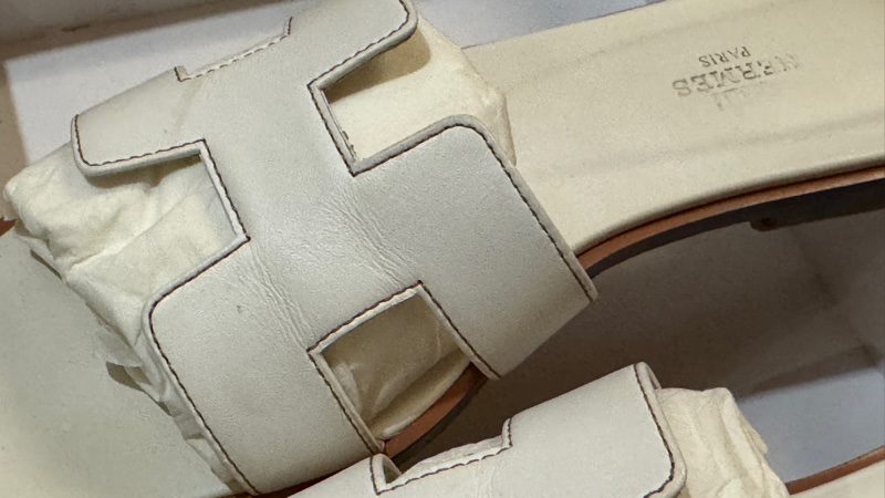 Hermes 白色 Oran涼鞋 有使用痕跡 台灣購入 37.5-17