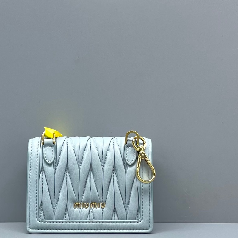 miumiu繆繆藍色鏈條零錢包/11*8*3.5cm/.無附件-1