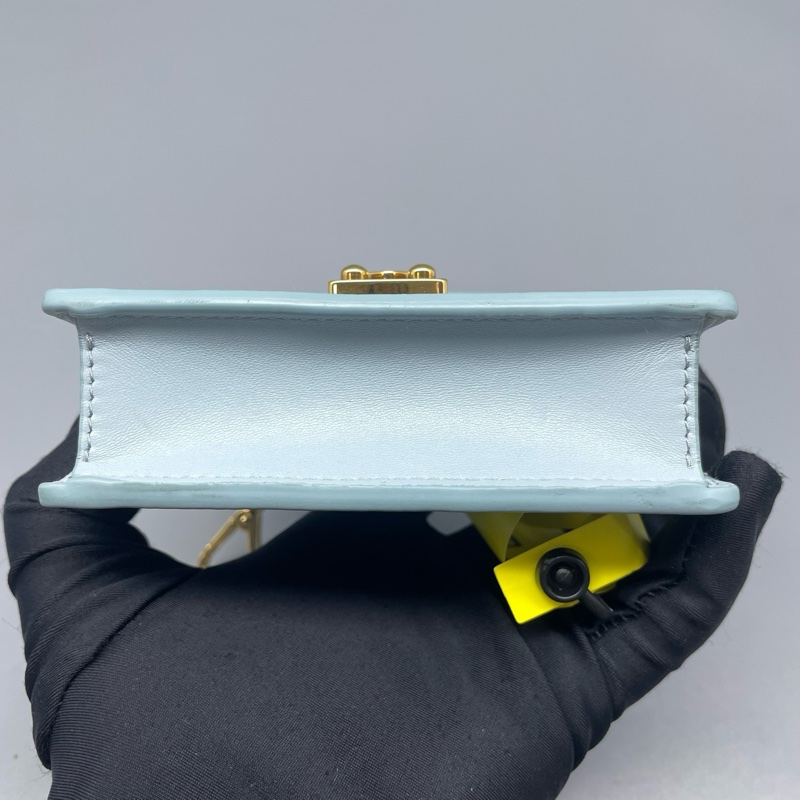 miumiu繆繆藍色鏈條零錢包/11*8*3.5cm/.無附件-4