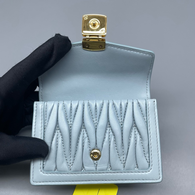 miumiu繆繆藍色鏈條零錢包/11*8*3.5cm/.無附件-6