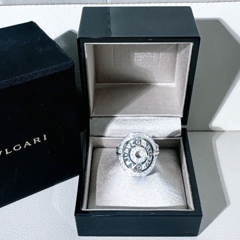 Bvlgari寶格麗 鑲鑽白金盾牌戒指，56號，非常有設計感的一款戒指，老款沒編碼