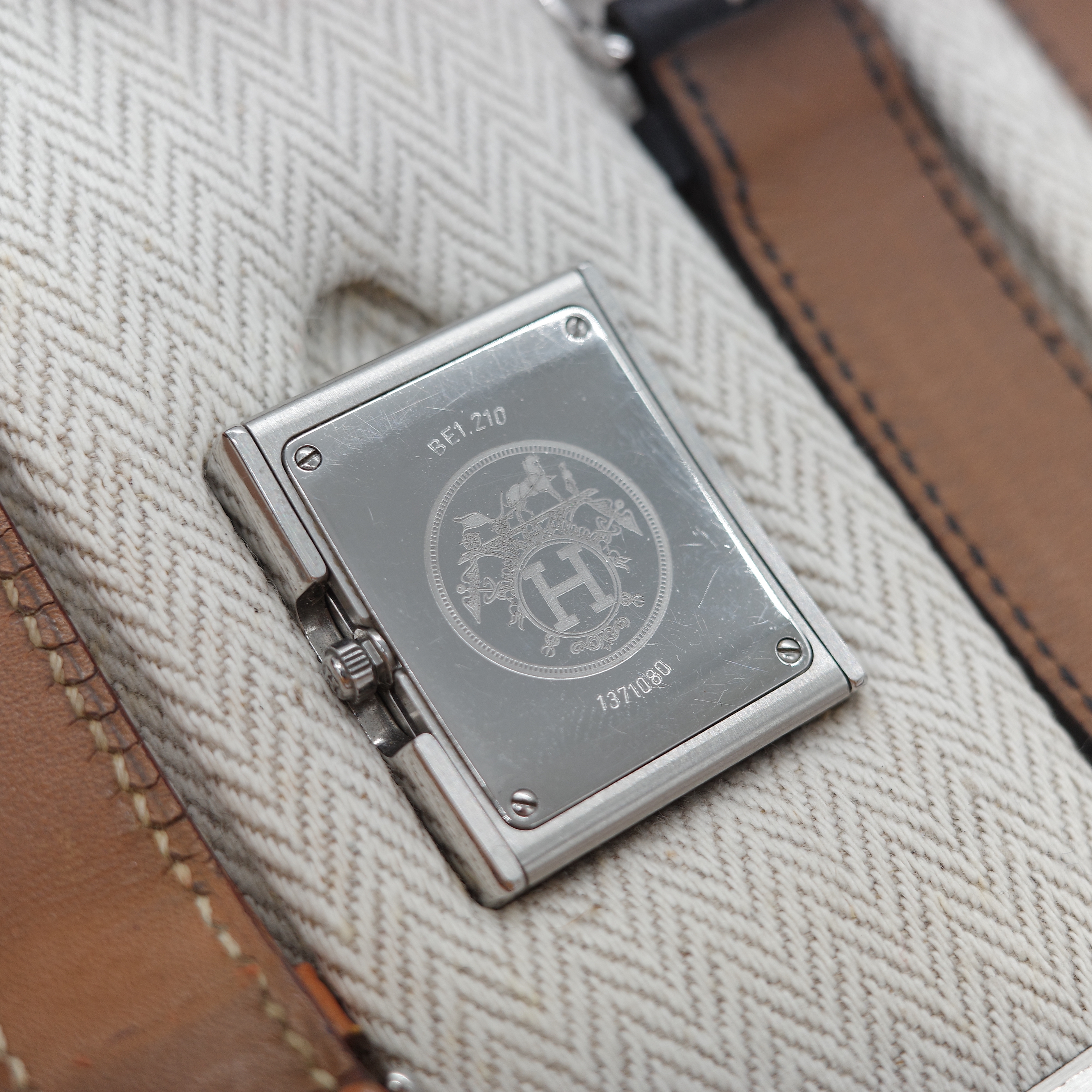Hermès 愛馬仕 Belt 不鏽鋼錶殼 黑色 棕色 可拆換小牛皮帶腕錶套組-9