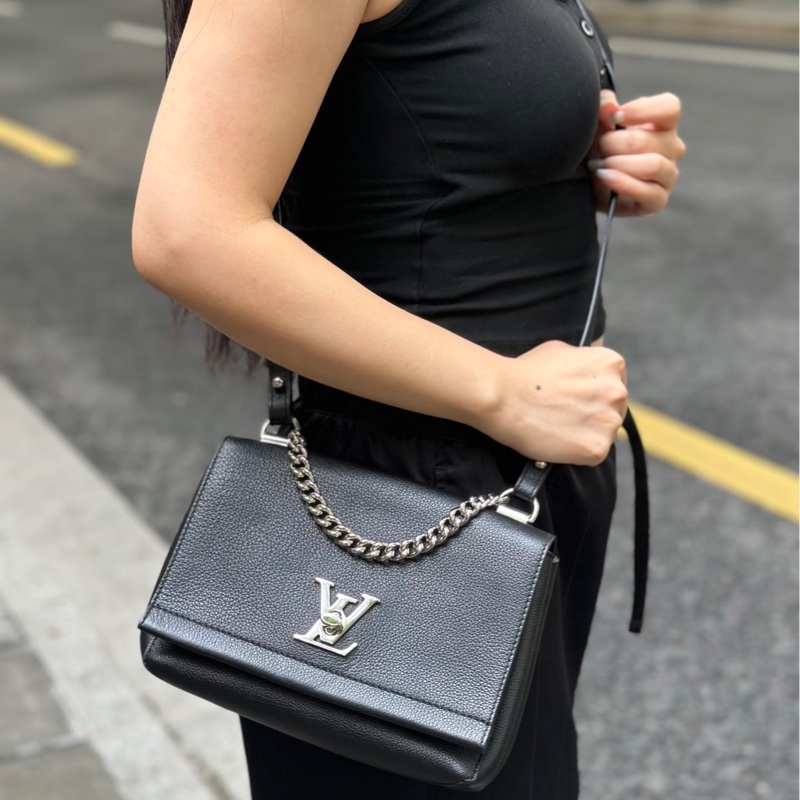 錯過後悔😭99新🆕Lv路易威登全皮黑銀lockme bb鏈條手提單肩斜挎包-5