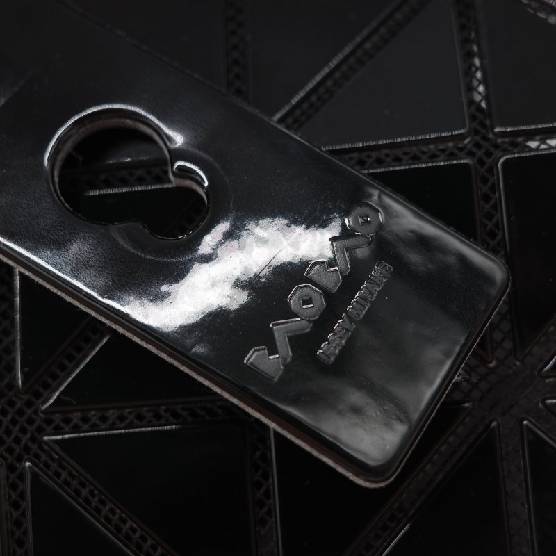 Issey Miyake 三宅一生 Bao Bao 10x10黑色亮面聚酯纖維 大型手提包-6