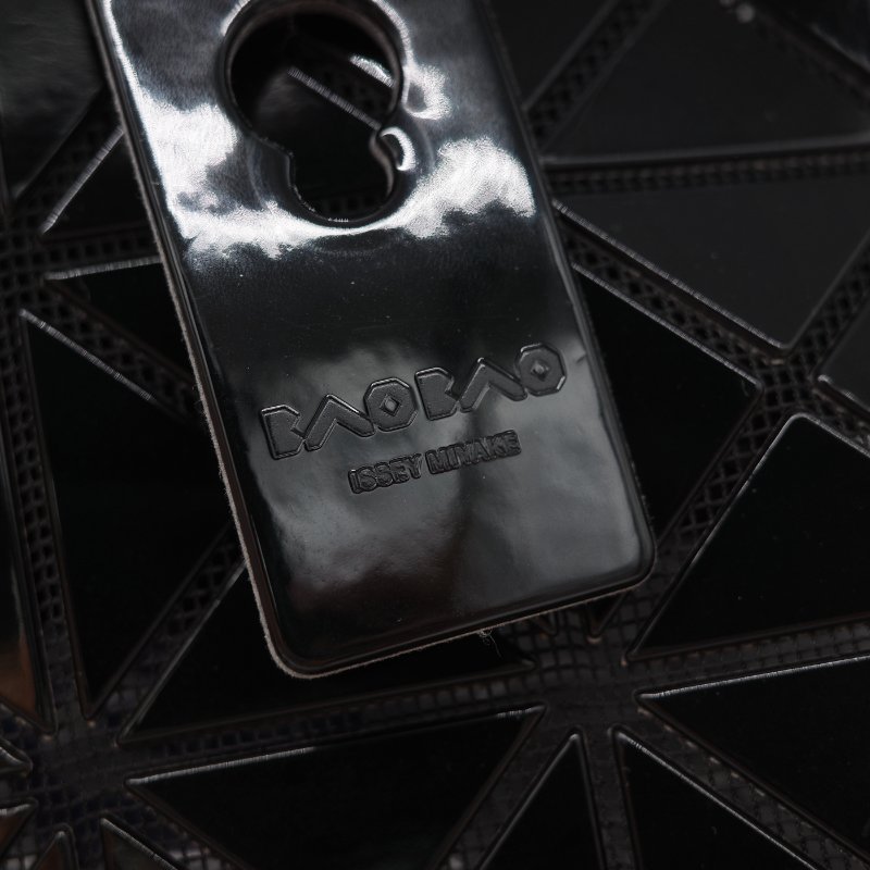 Issey Miyake 三宅一生 Bao Bao 10x10黑色亮面聚酯纖維 大型手提包-7