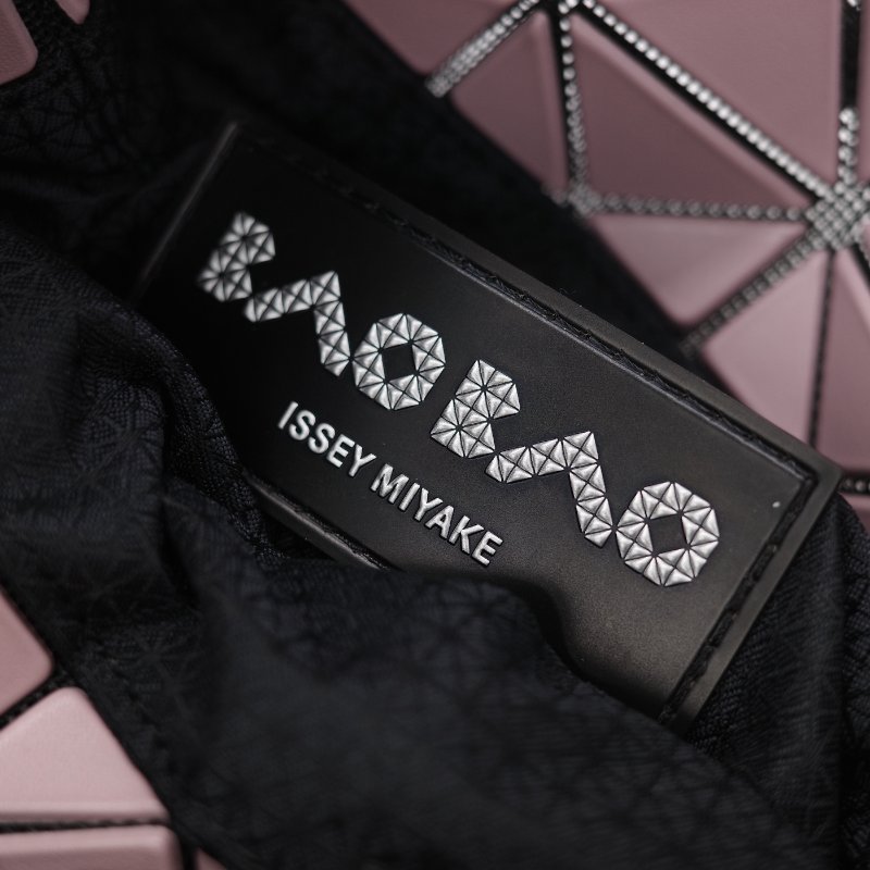 Issey Miyake 三宅一生 Bao Bao Wring 霧面煙燻粉 聚酯纖維 束口抽繩水桶肩背包-12