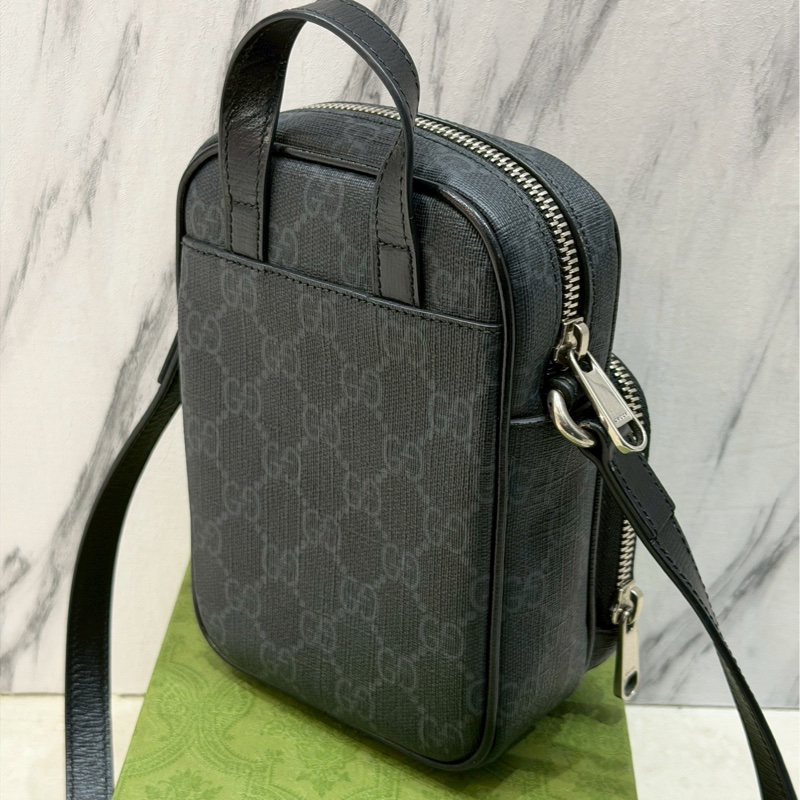 中性款必入🫵99新cp值超高⬆️Gucci古馳全黑老花小包手機包相機包單肩斜挎包-6