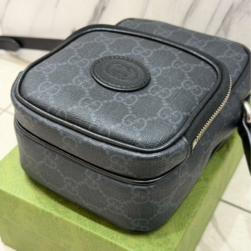 中性款必入🫵99新cp值超高⬆️Gucci古馳全黑老花小包手機包相機包單肩斜挎包-10