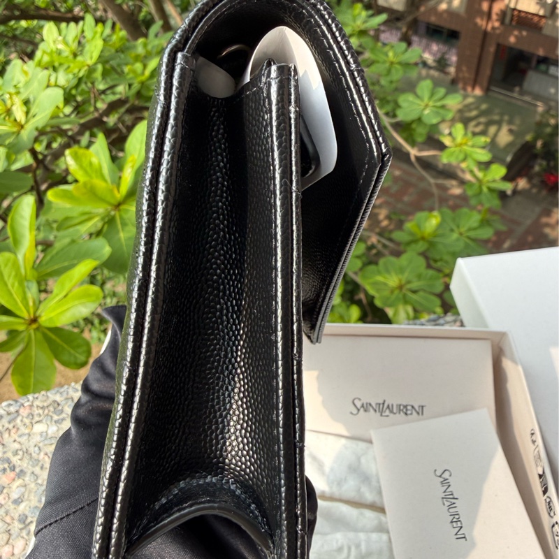 全新YSL黑色魚子醬銀鏈CASSANDRE粒面皮革信封袋式鏈條錢包woc-6