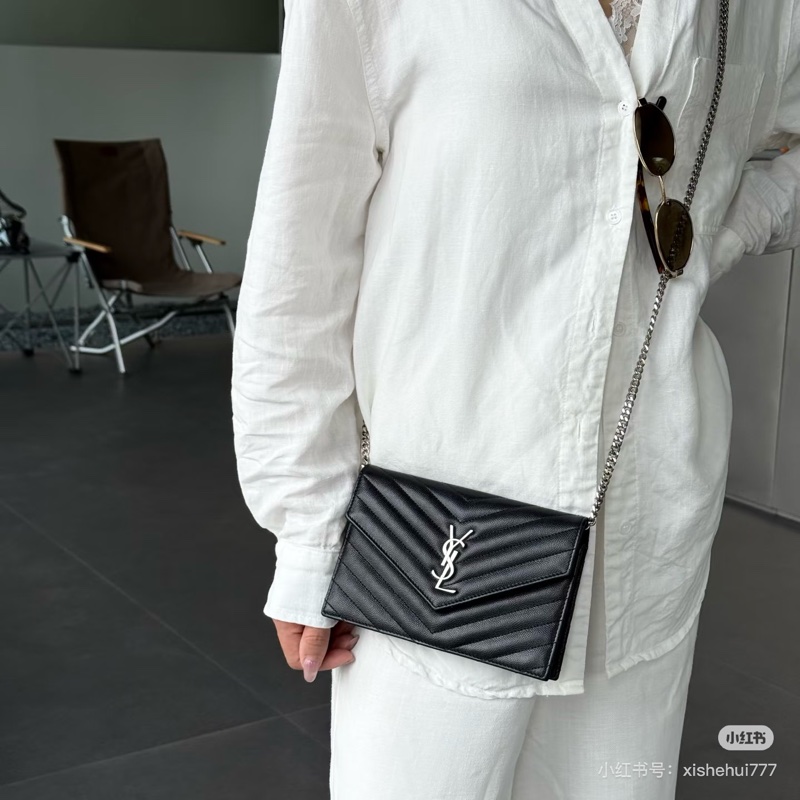 全新YSL黑色魚子醬銀鏈CASSANDRE粒面皮革信封袋式鏈條錢包woc-17