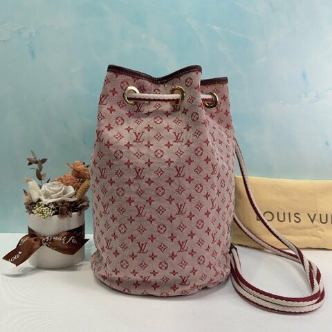 LV 粉紅帆布束口水桶包