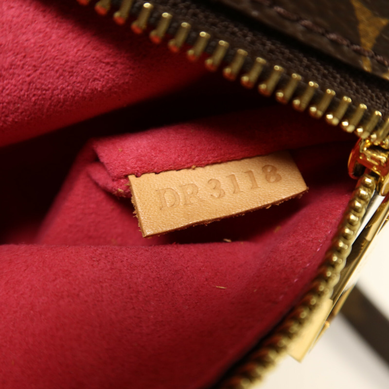 LOUIS VUITTON Monogram Patches Pochette Metis金扣手挽肩背兩用袋-7